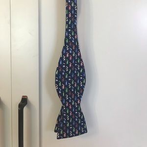 Kentucky Derby Vineyard Vines Silk Bow Tie